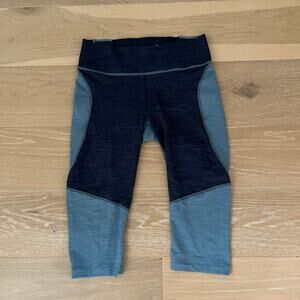 Outdoor Voices Cropped 3/4 Length Two-Tone TechSweat Leggings Blue Large